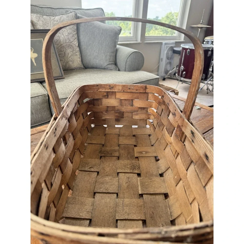 Basketville antique garden